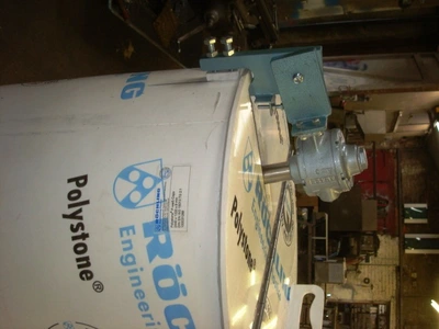 220 L Polypropylene Enclosed Tank