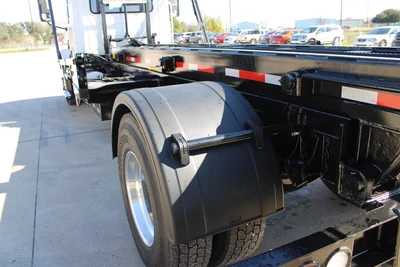 New | in-Stock 2027 MACK MD7 Rolloff Trucks Texas US | Roll Off Truck World #1491884