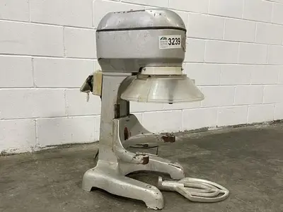 USED 2005 LEADER LR-113834
