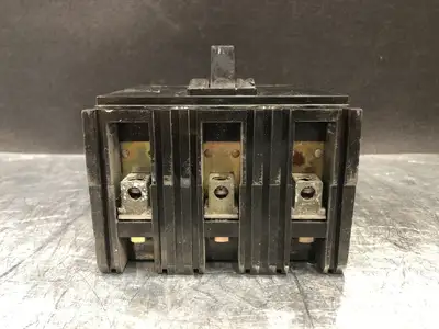 USED SQUARE D LB-782