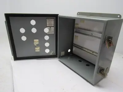 Cooper B-Line 12126-12CHC Continuous Hinge JIC Enclosure w/Back Plate 12x12x6