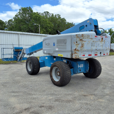 USED 2015 Genie S-65