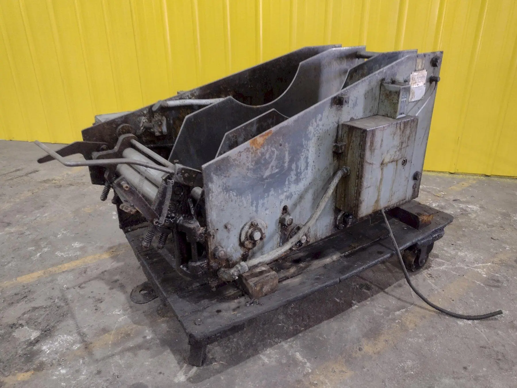 US BAIRD MODEL #ACC1-12C MOTORIZED COIL CRADLE: STOCK #19912