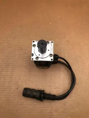 Yaskawa USAREM-01BE2K AC Servo Motor 100W 3000RPM