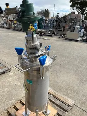 Tank, 7 Gallon, 316L Stainless steel, 30 PSI, FV, Holloway #S744744