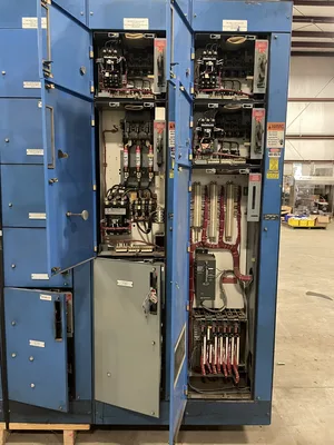 Allen-Bradley Centerline 2100 8 Section MCC Motor Control Center 800/400A 600V