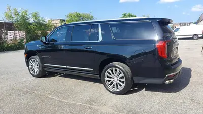 2022 GMC YUKON XL DENALI Vehicles | Platinum Group (10)
