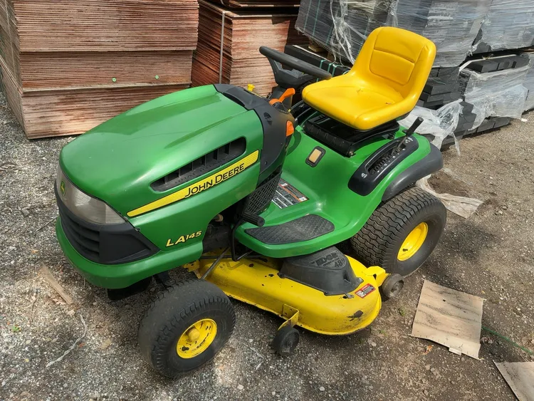 Used JOHN DEERE LA145 Mowers Michigan US | Miedema Asset Management Group #1231223
