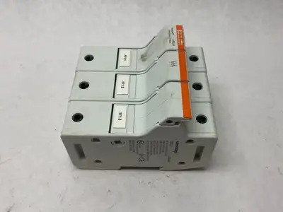 USED BUSSMANN FUSE HOLDER 3-POLE W/ BUSSMANN LPJ-30SP LOW-PEAK FUSES