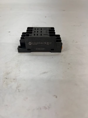NEW ALLEN BRADLEY 700-HN138