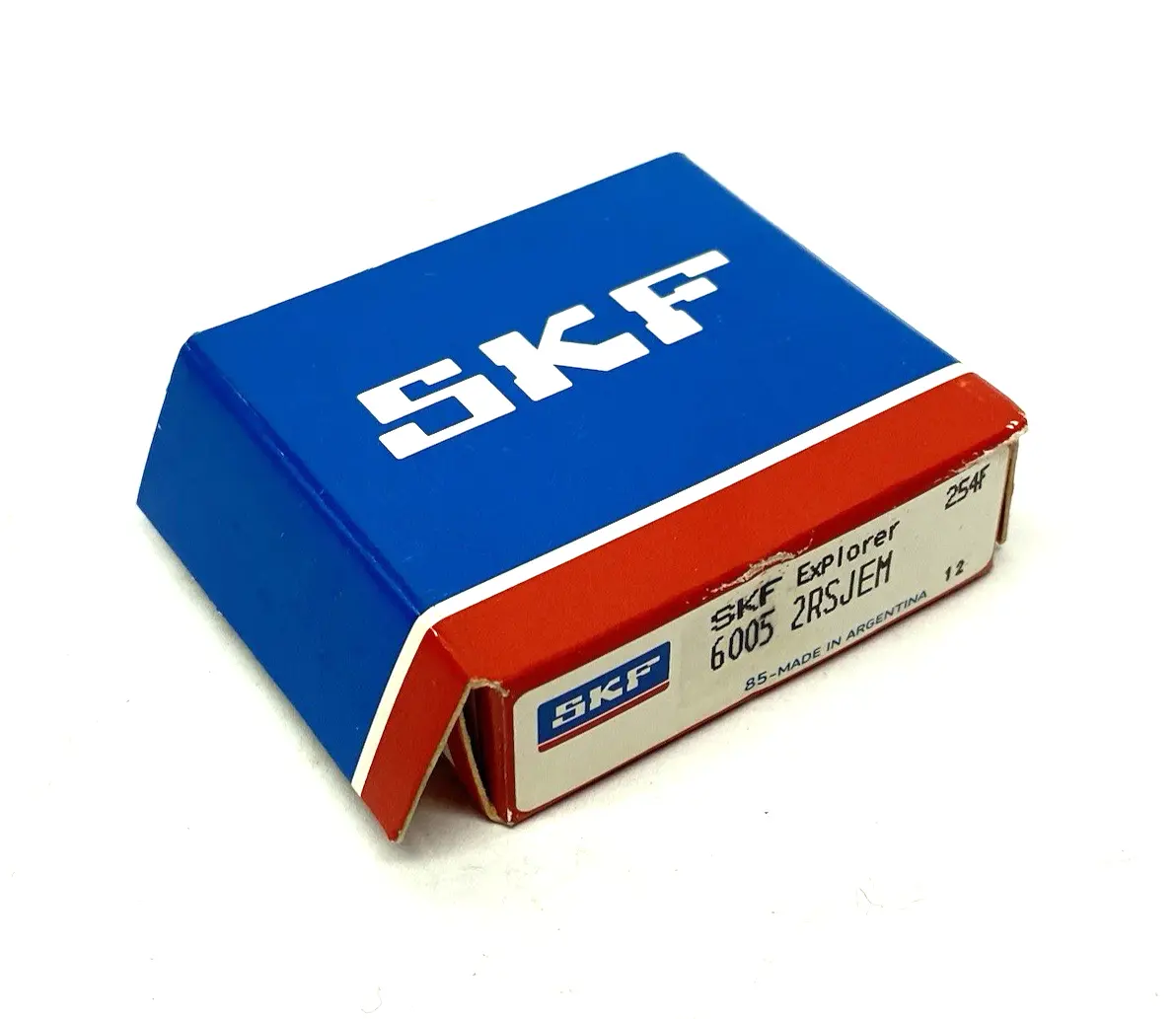 NEW SKF SEALED DEEP GROOVE BALL BEARING