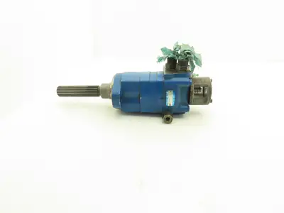 Char-Lynn 2TH08AS2S-E Hydraulic Motor 4" Shaft 16-Spline