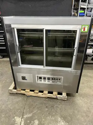 Custom Deli Inc. DILW4SS Heated Display Case Fully Refurbished