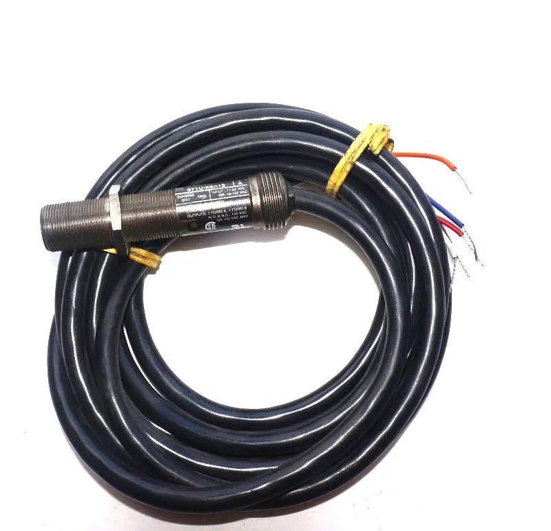 NEW ALLEN BRADLEY 871U-X5A18 PROXIMITY SWITCH 871UX5A18
