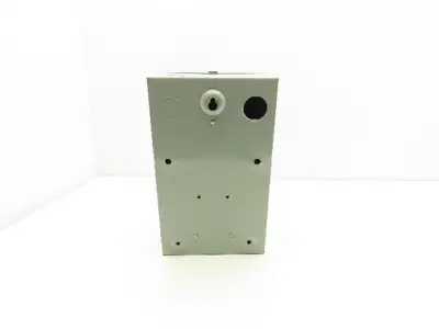GE CR306A1 Magnetic Motor Starter 600V NEMA 00 Enclosure 3 Pole 9 Amp 120V Coil