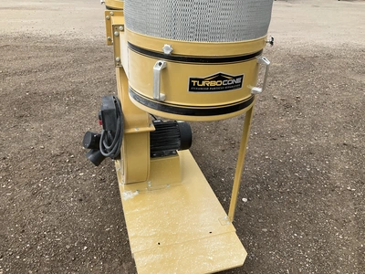 Powermatic Turbocone dual filter dust collector- missing the collection bags on both sides, 230 volt...