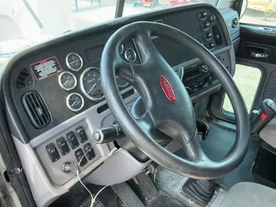 USED 2011 PETERBILT 386