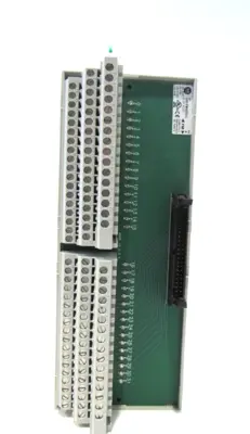 ALLEN BRADLEY 1492-IFM40D24-3 INTERFACE MODULE SER.A 1492IFM40D243 NEW SURPLUS