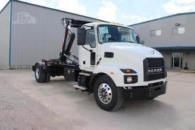 New | in-Stock 2025 MACK MD6 Hooklifts & Roll-Offs Texas US | Roll Off Truck World #1491879