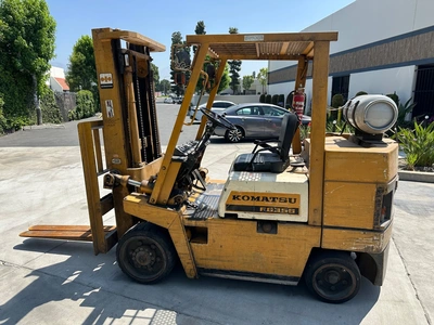 KOMATSU FG35S-4 FORK LIFTS | Wheeler Machinery Sales (7)