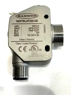 NEW BANNER Q4XTBLAF300-Q8 PHOTO ELECTRIC SENSOR Q4XTBLAF300Q8