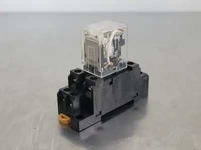 USED OMRON IEC225