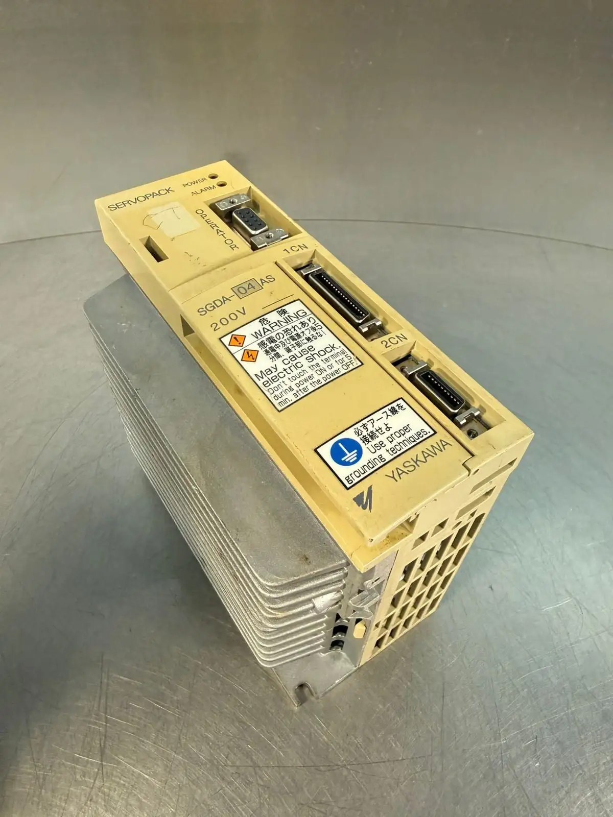 Yaskawa SGDA-04AS Servopack Out. 0-230Vmax 400W 2.6 Amp (1.2.4)
