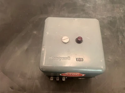 NEW HONEYWELL RA890G