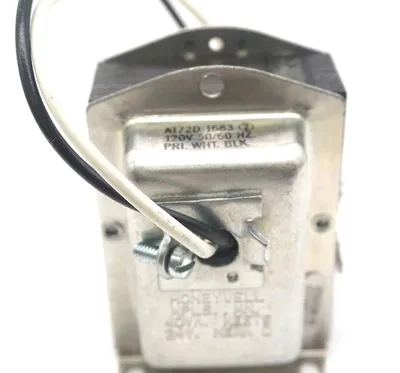 NEW HONEYWELL AT72D-1683 CIRCUIT TRANSFORMER AT72D1683