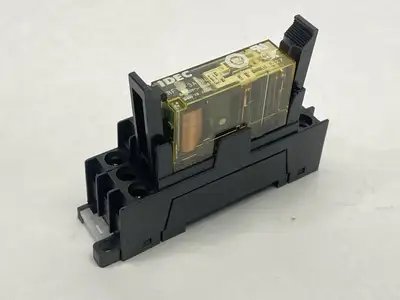 RF1V-3A3BL-D24 | IDEC  Force Guided Relay w/ SF1V-4-07L Relay Base - New