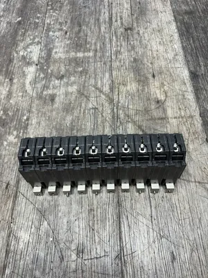 Used GENERAL ELECTRIC THHQB225 Circuit Breakers South Carolina US | ESS Industrial Equipment Sales #1251365