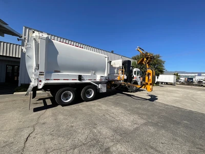 Used 2018 PETERBILT 520 Garbage trucks California US | Big Truck & Equipment #1412196