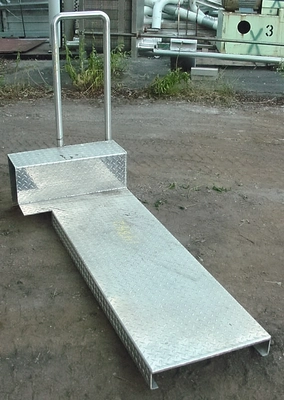 USED ALUMINUM WORK PLATFORM 20 X 60 PLATFORM