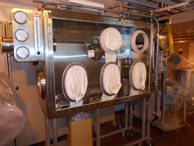 QUADRO U10 Granulator, Drug Mill & Occillating | Perry Equipment (1)