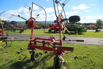 Used MASSEY FERGUSON TD524 Tedders Pennsylvania US | Zimmerman Farm Service #1410214
