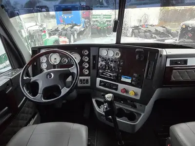 USED 2023 FREIGHTLINER CORONADO 122 SD