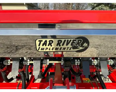 Used TAR RIVER _UNKNOWN_ Food Plot Seeders Iowa US | Keast Enterprises #1360509
