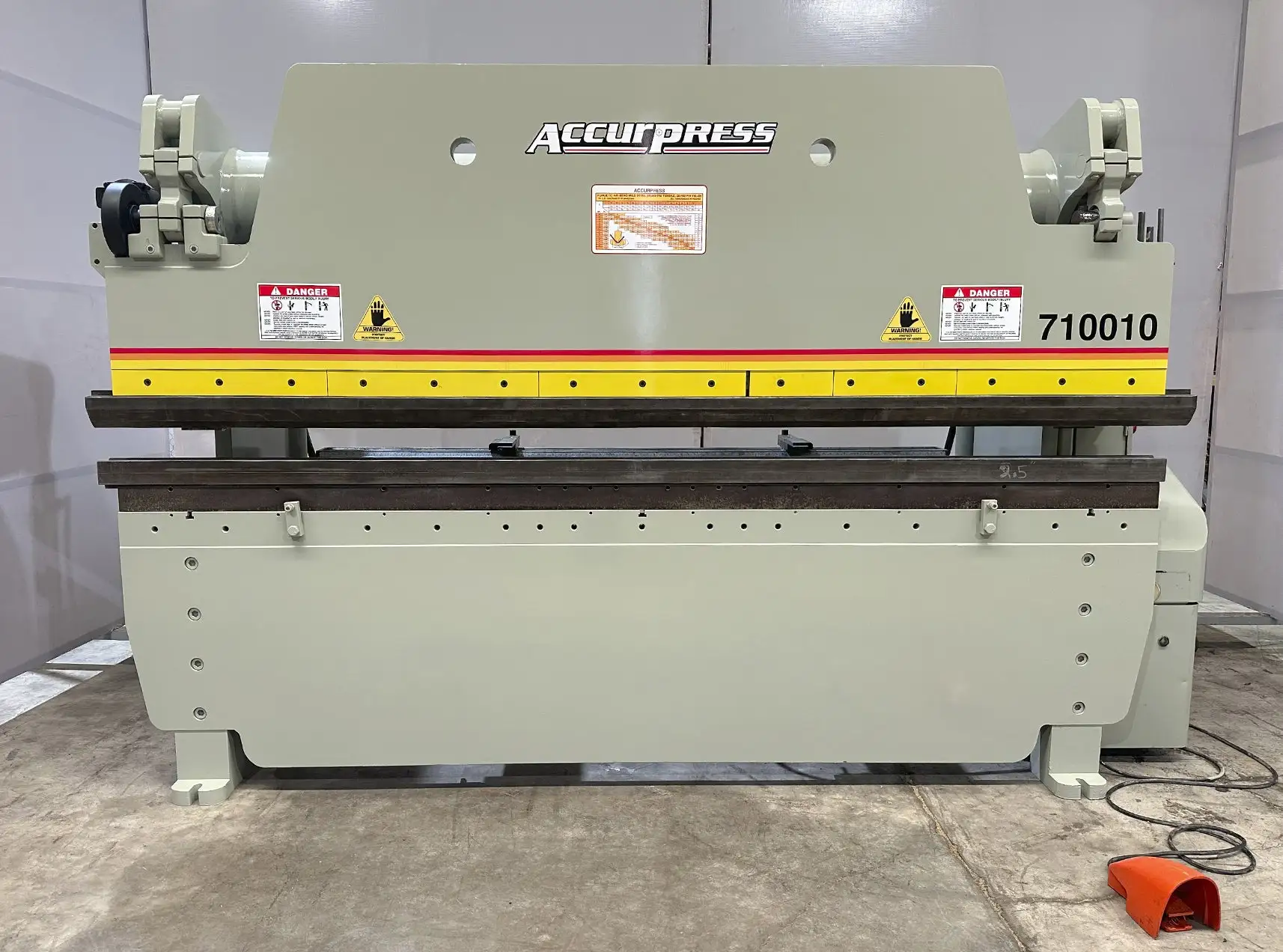 USED ACCURPRESS 710010