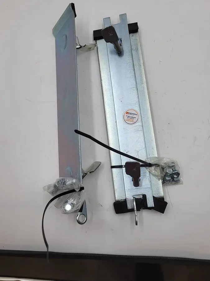Used NVENT HOFFMAN NVENT HOFFMAN F126LSGQR QUICK-RELEASE FLAT SEALING PLATE NO SEALS Pump & Valve Parts | ND Industrial Surplus #1216509