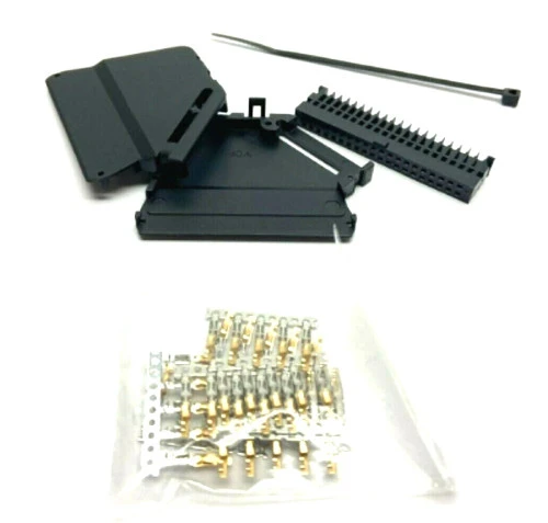 Keyence OP-51404 MIL 40-Pin Connector Set, Includes 45 Standard Contacts [New]