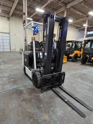 2016 Unicarrier BCX40 4000lb Electric Forklift