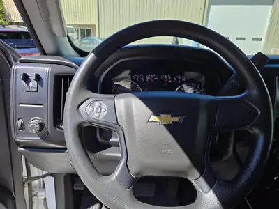 USED 2022 CHEVROLET SILVERADO 5500HD