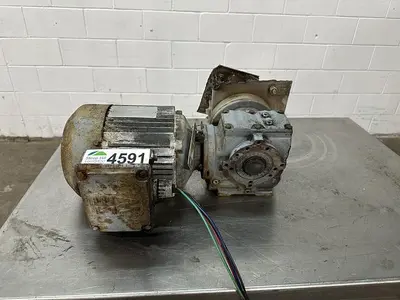 USED SEW-EURODRIVE SAF47DT90S4