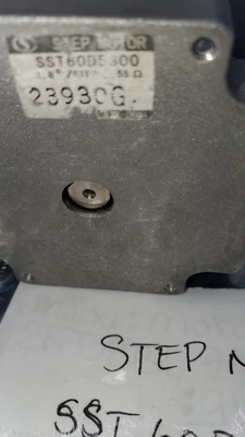 USED STEP MOTOR SST60D5300 2 PHASE HYBRID STEPPING MOTOR