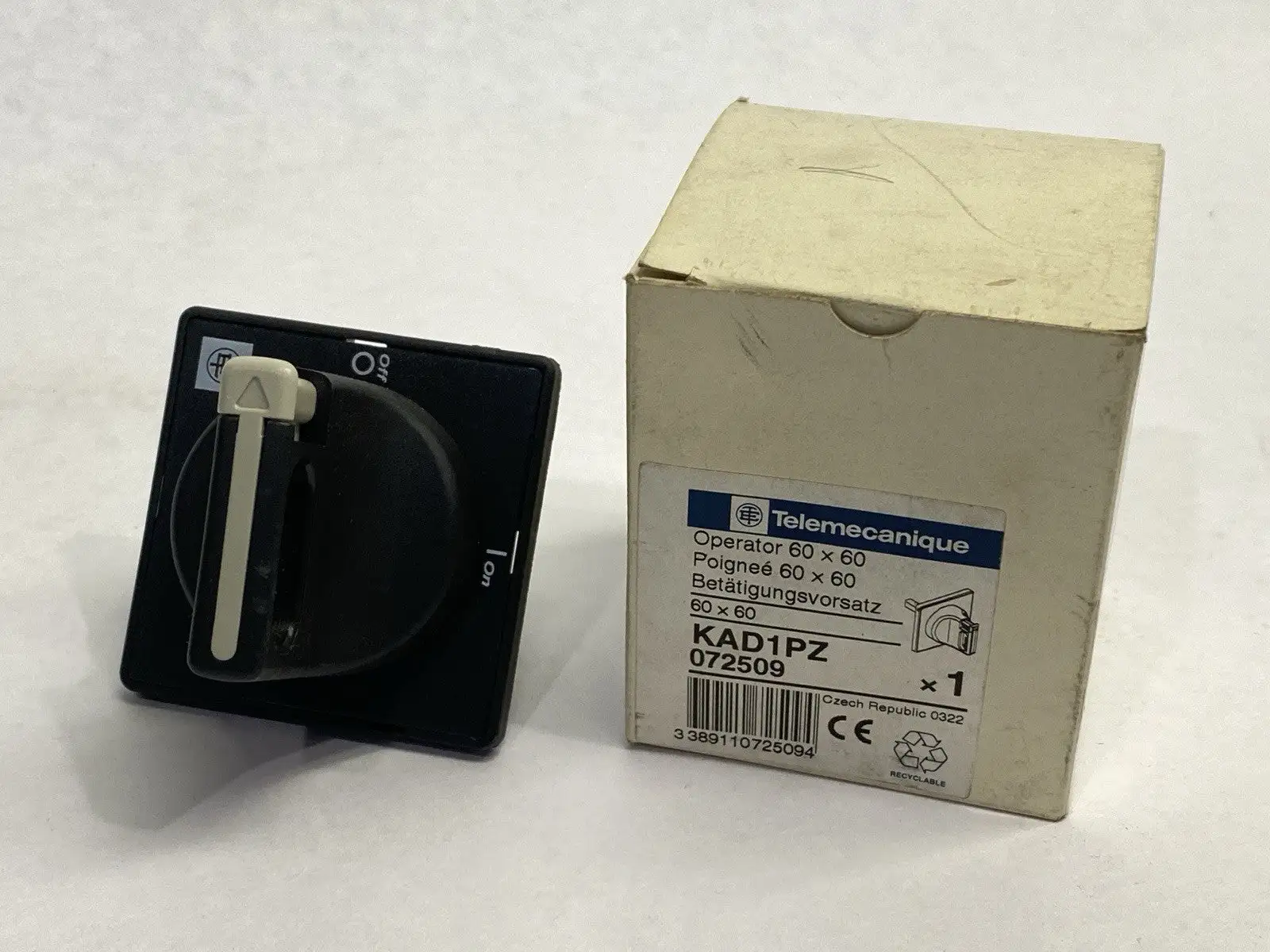 KAD1PZ | Telemecanique  Operator Handle 60 x 60mm - New Other