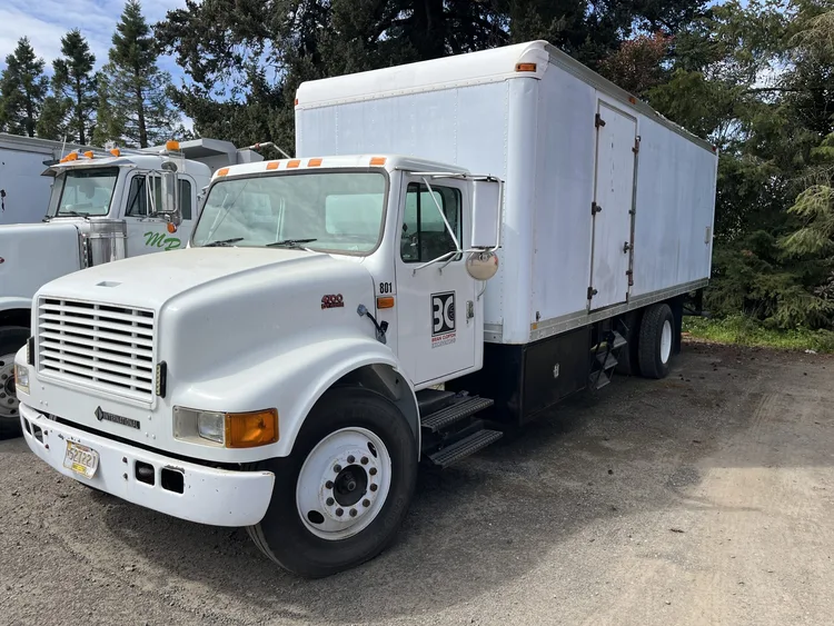 Used 2000 _UNKNOWN_ _UNKNOWN_ Fuel & Lube Trucks Oregon US | KNM Equipment Sales & Service #1363592