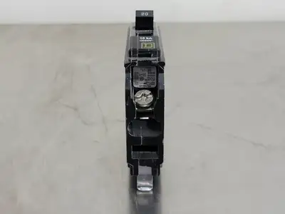 USED SQUARE D QOB120