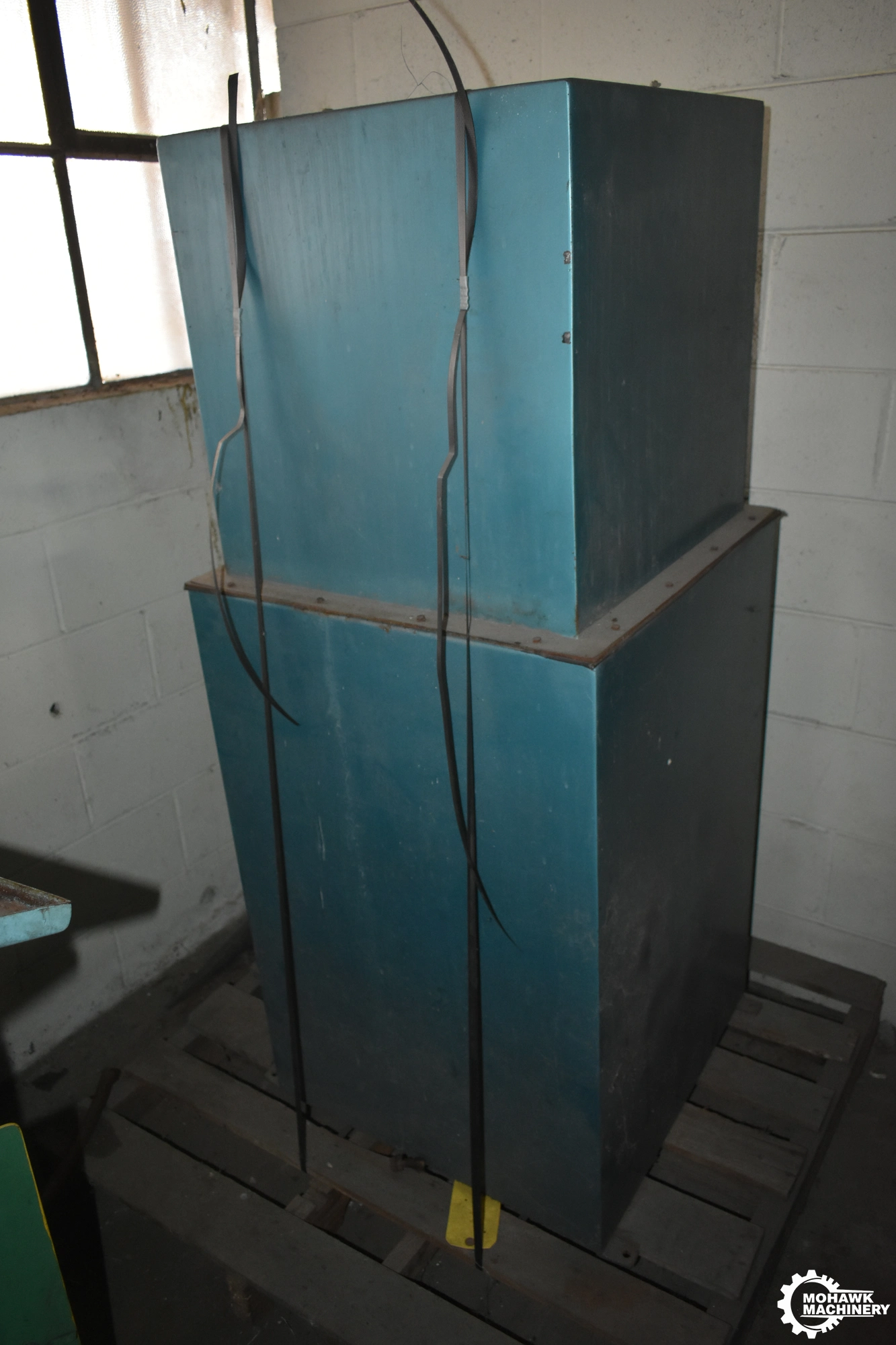INDUSTRIAL FLOOR-STANDING DUST COLLECTOR w/SINGLE PHASE ELECTRICS