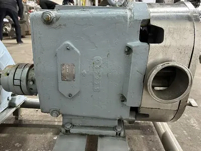 USED WAUKESHA FLUID HANDLING 220