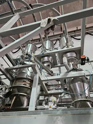 USED HOSOKAWA TWO-STAGE PLASTIC SHREDDING AND GRANULATION SYSTEM